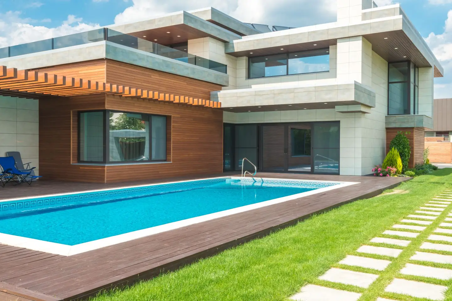 Swimming pool built in Lewinsbrook, NSW